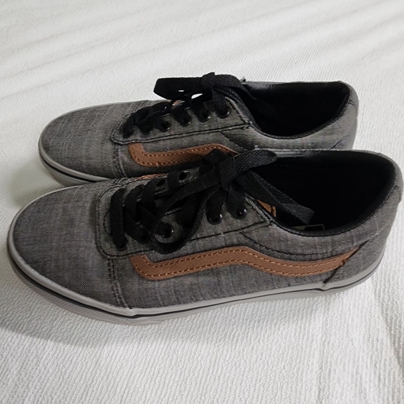 Vans Ward Deluxe Sneakers Youth 2.0 NWOT - Picture 2 of 10